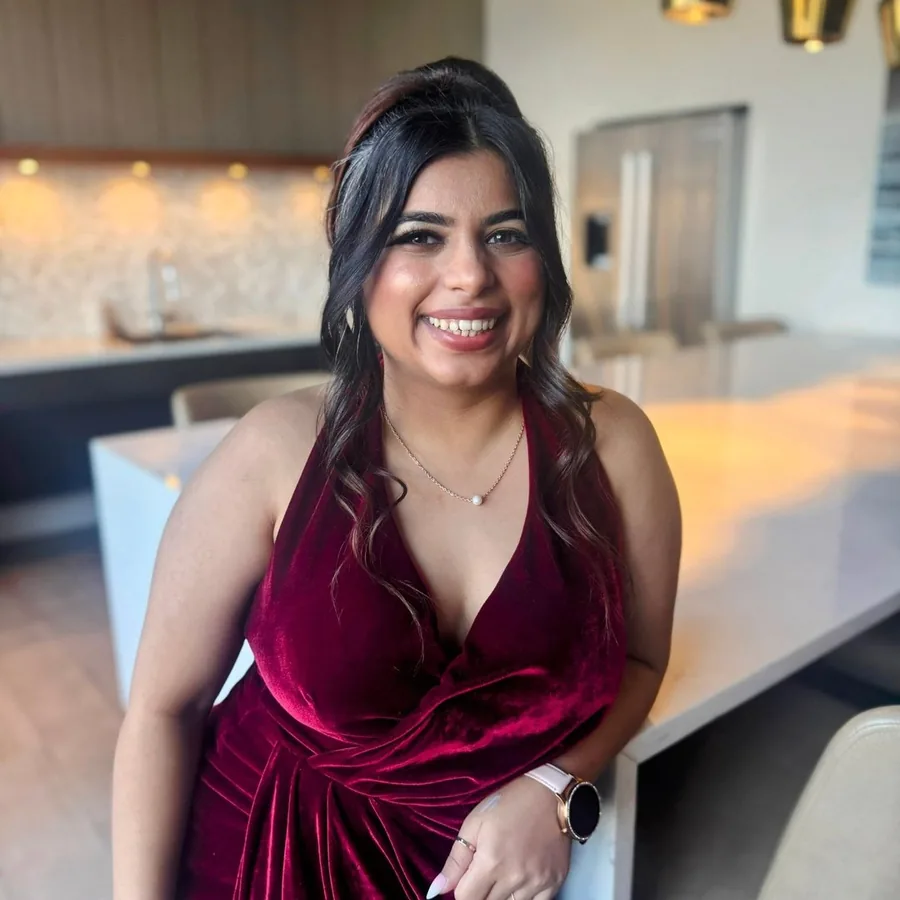 Portrait of Seattle bridal artist Sneha Gangwani